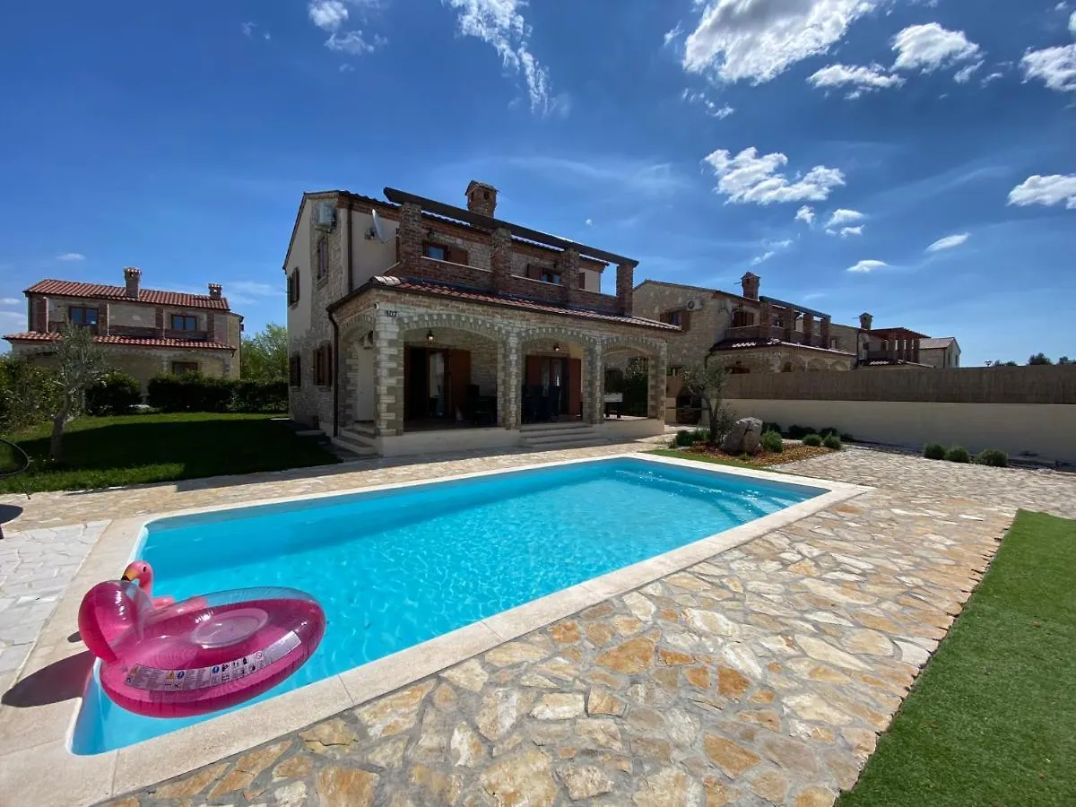Rustic Villa With Private Pool Cabrunici