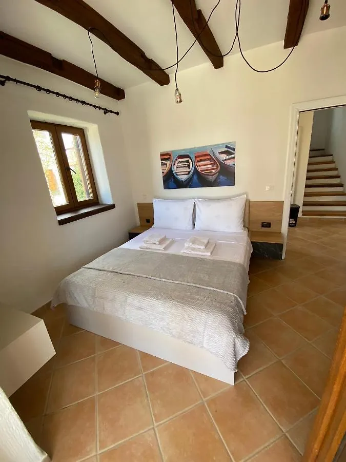 Rustic Villa With Private Pool Cabrunici