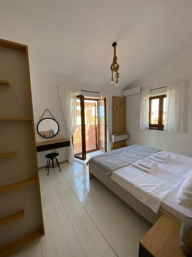 Rustic Villa With Private Pool Cabrunici