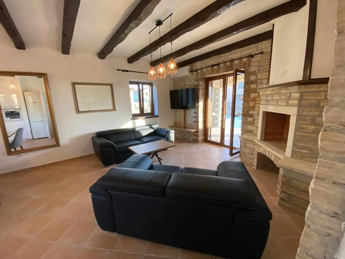 Rustic Villa With Private Pool Cabrunici