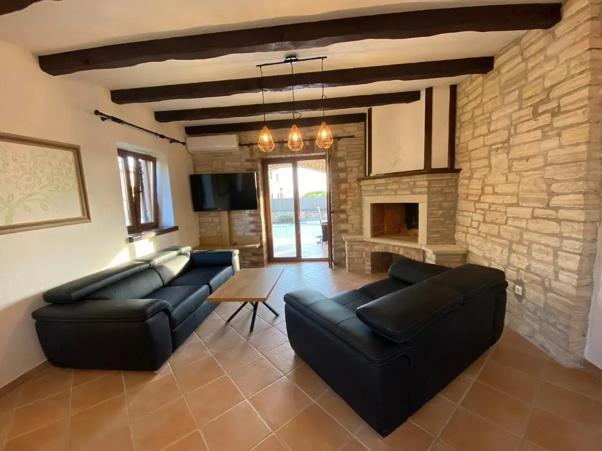 Rustic Villa With Private Pool Cabrunici
